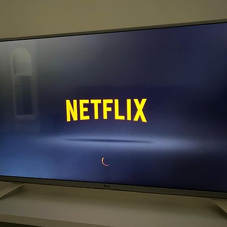 Duomo A 20 Minuti Netflix Wifi Da Juls Home Роццано Экстерьер фото